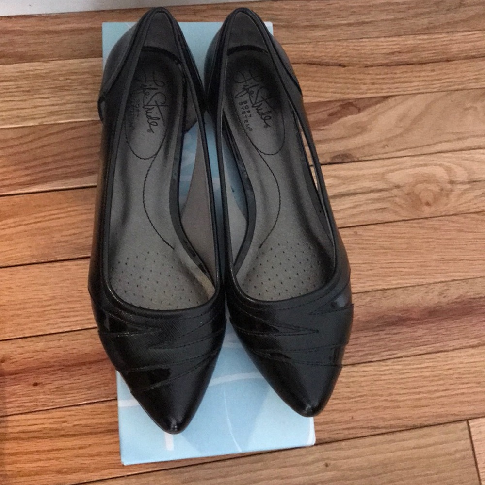 Shoe flats